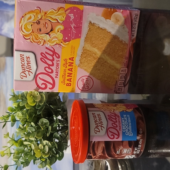 duncan hines Kitchen Dolly Parton Cake Mix Poshmark